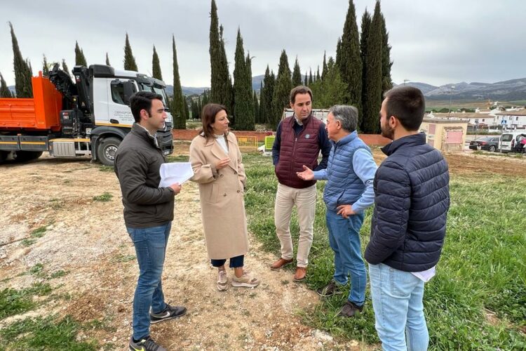 El Ayuntamiento inicia las obras de la nueva plaza Tobalo, en la Cruz de San Jorge