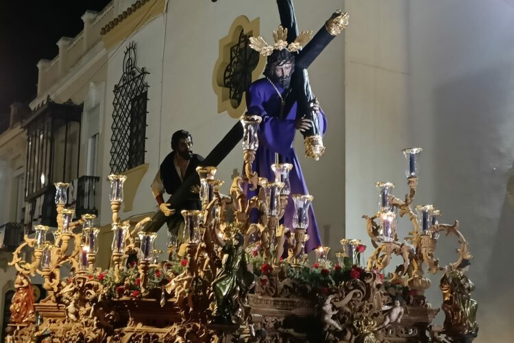 El Señor de Ronda llena de emoción y de pasión la noche del Jueves Santo