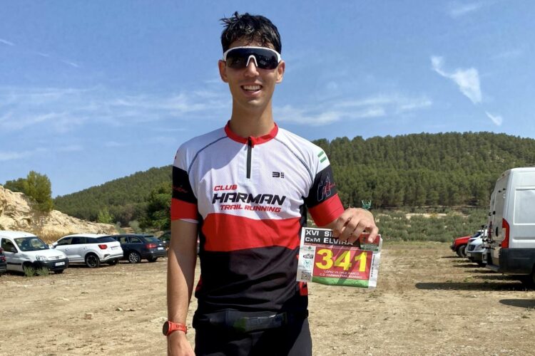 El corredor del Harman Marco López quedó segundo Junior en la carrera de montaña Sierra Elvira