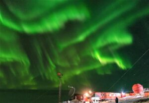 Aurora austral, Base Antartica Belgrano (Argentina).