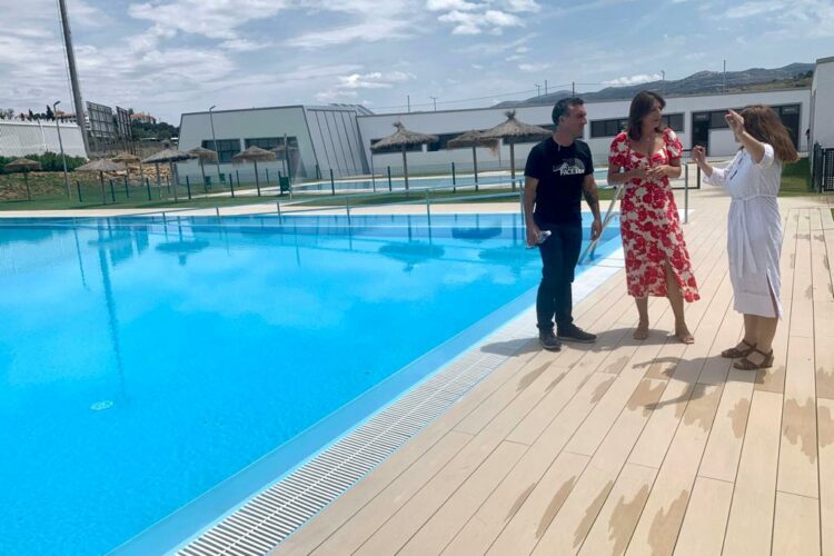 La Piscina Municipal ‘Manolo López’ abre la temporada de baños este jueves