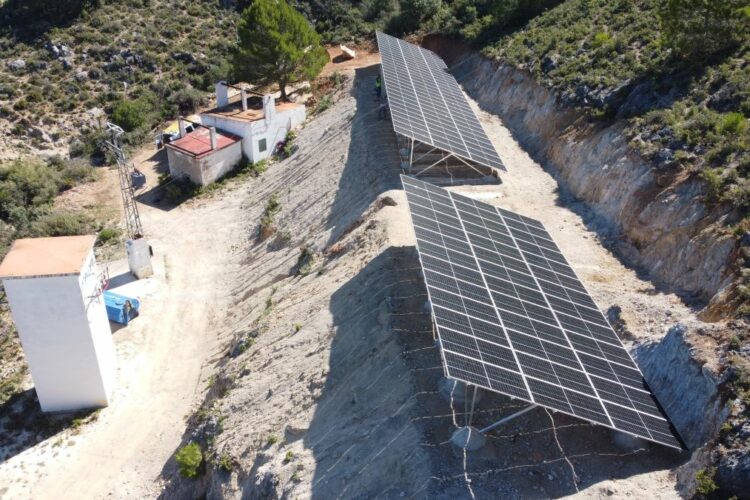 Algatocín bombeará el agua potable para sus vecinos con energía solar