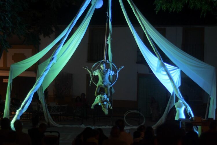 Benadalid celebra con gran asistencia de público el programa cultural ‘Bajo la Luna’