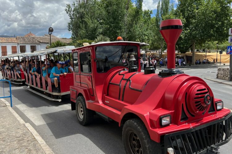 El popular ‘trenecito’ de Feria tendrá tres paradas y se habilitará otro entre el Real y Martínez Astein