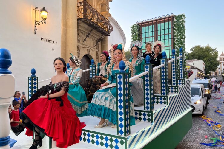 Ronda se viste de gala para el inicio de su Feria con una gran cabalgata y el encendido del alumbrado del Real