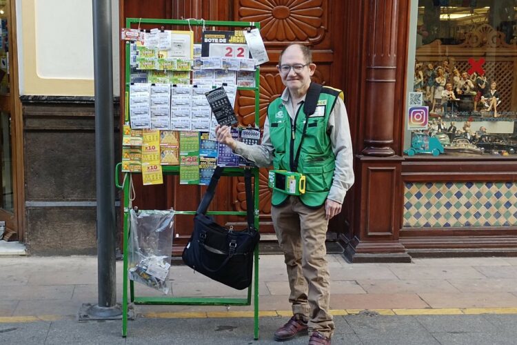 La ONCE reparte en Ronda un premio de 100.000 euros con el Rasca Platinum