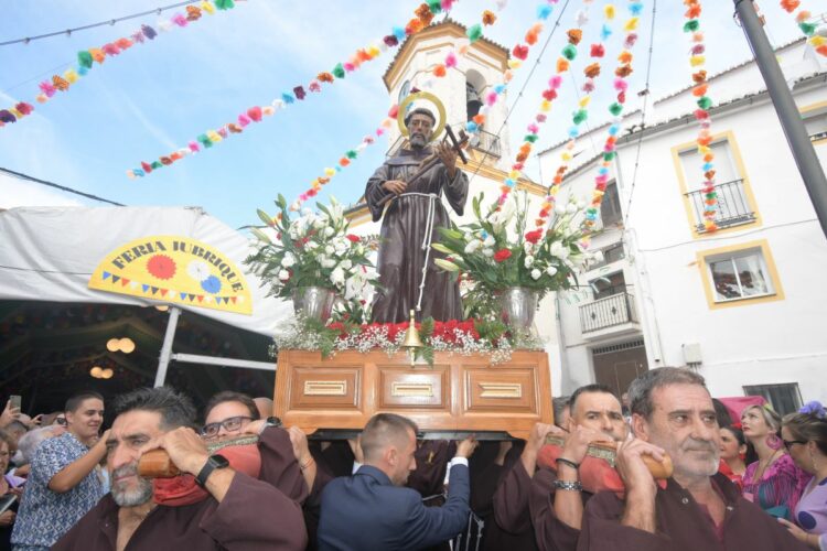 Jubrique vive con gran ambiente sus fiestas patronales en honor de San Francisco de Asís