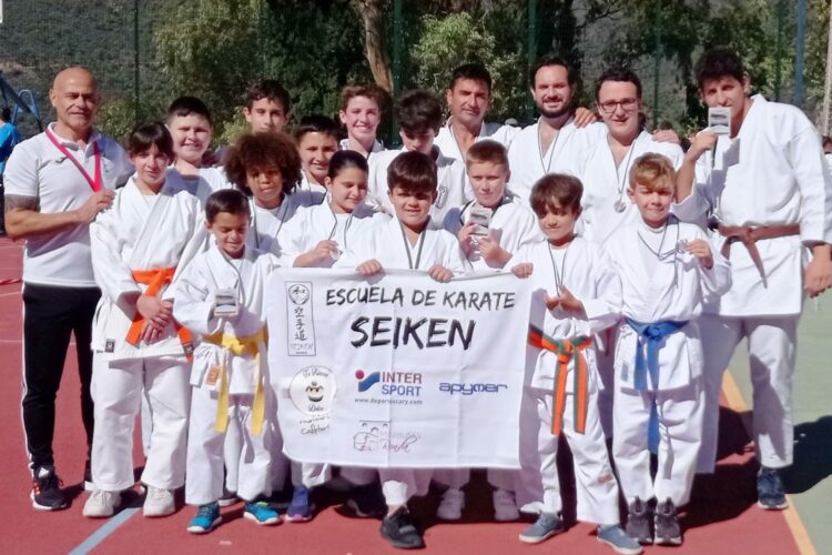 Cuatro medallas de oro, una de plata y otra de bronce para los karatecas de la Escuela Seiken