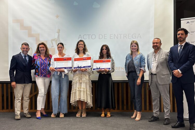 Raquel Subirana, de Júzcar, y Beatriz Angulo, de Algatocín, reciben los premios Mujer Emprendedora 2023 de la Diputación