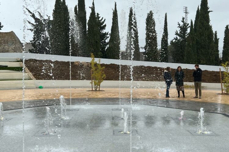 Los trabajos de construcción de la plaza Tobalo, en la Cruz de San Jorge, entran en su recta final