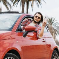 Descubre la magia de Andalucía en Navidad viajando en un coche alquilado