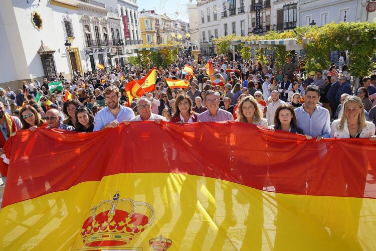 Más de mil rondeños claman contra la ley de amnistía y por la igualdad de todos los españoles