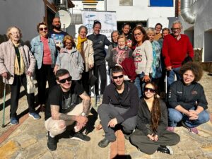 Vecinos y cocineros participantes en las jornadas gastronómicas del Genal.