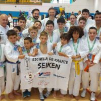 Los karatecas de la Escuela Seiken se hicieron con quince medallas en el Campeonato Andalucía Estilos