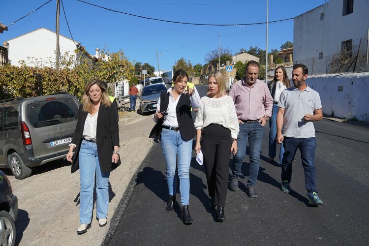 Finalizan los trabajos de asfaltado en la carretera MA-7403 que comunica las pedanías de La Cimada y Los Prados