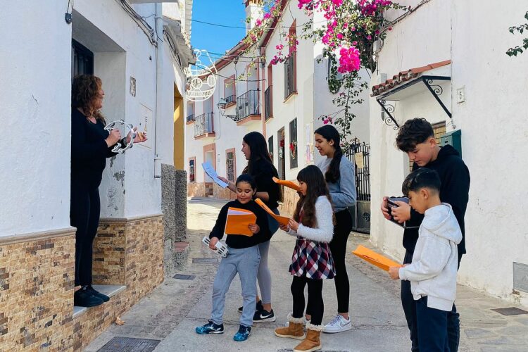 Benadalid vive las fiestas navideñas en sus calles