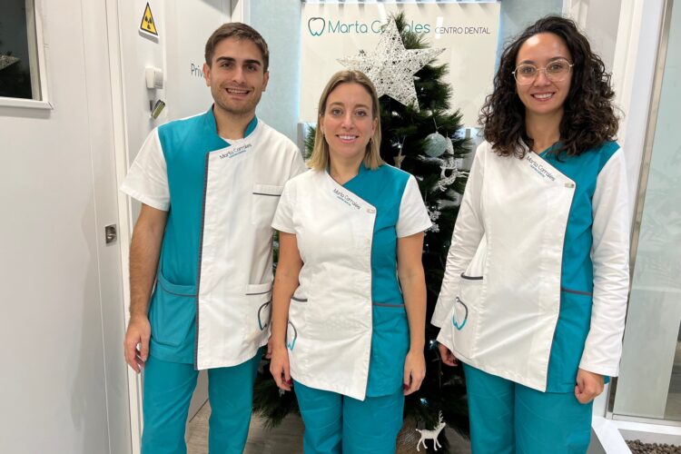 La sonrisa más solidaria de estas Navidades está en el Centro Dental Marta Corrales