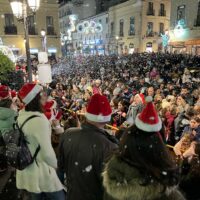 Ronda se viste de Navidad con el encendido del alumbrado artístico