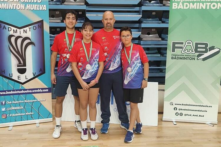 El Club Bádminton Ronda finaliza la temporada de competición con buenos resultados