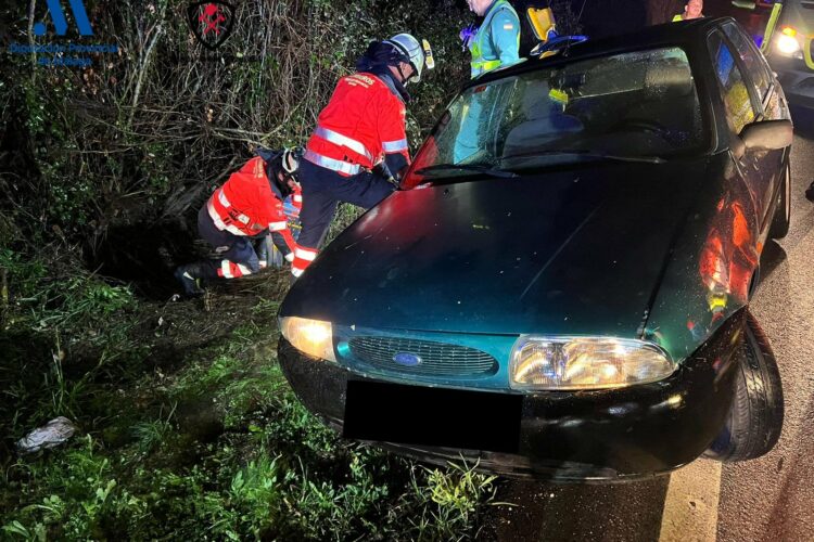 Rescatan en Benaoján a un hombre que se precipitó por un desagüe de cinco metros de altura