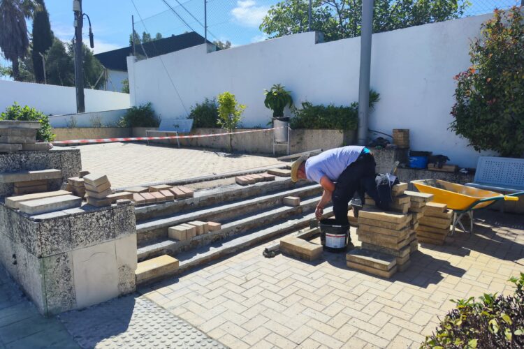 El Ayuntamiento resuelve en un plazo de quince días el 80% de las incidencias que se producen en las barriadas