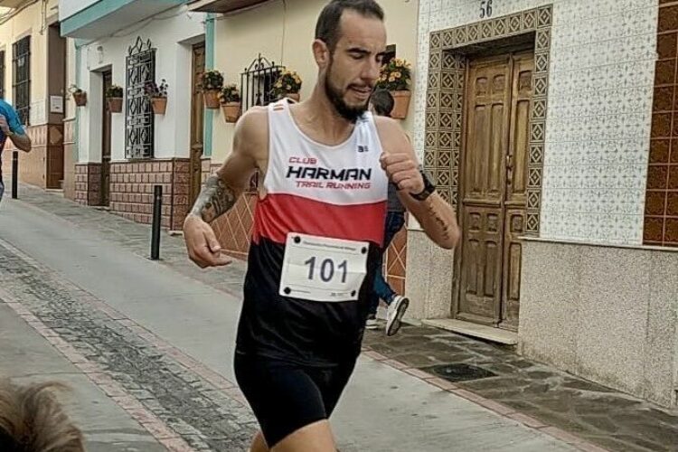 José María Mirones, del Club Harman, queda segundo en la San Silvestre de Arriate