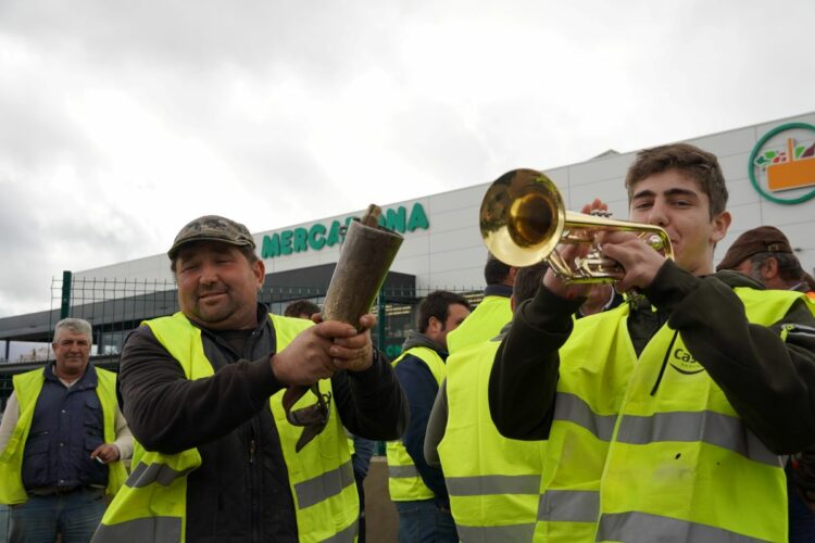 La Junta de Andalucía pide al Gobierno central una rebaja fiscal del 50% para los agricultores y del 75% para los ganaderos