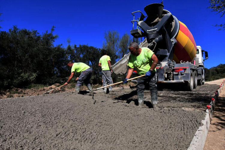 Algatocín acondiciona el camino rural del Salitre con una inversión de 350.000 euros