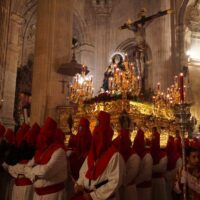 Miércoles Santo: La borrasca también deja en sus templos a La Columna y a El Silencio