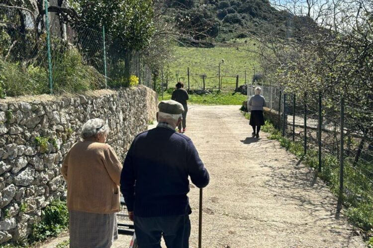 Benalauría lleva el deporte a sus pedanías