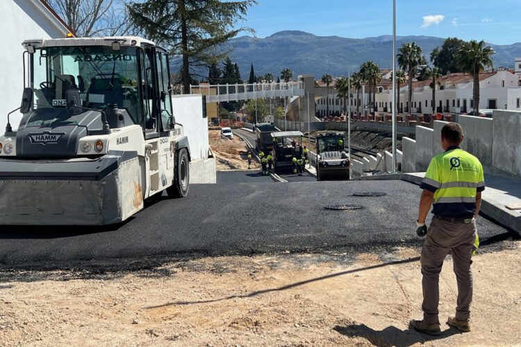 Ultiman la construcción del vial que dará salida a la nueva estación de autobuses