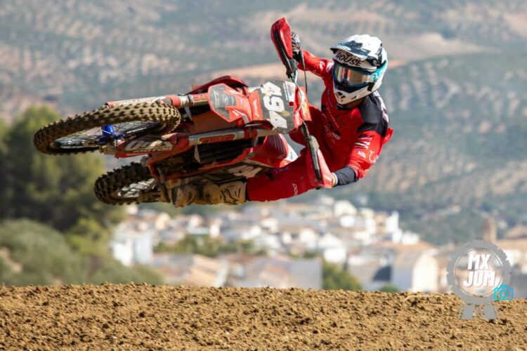 El joven piloto rondeño Pablo Lara participará en el Campeonato Europeo de Motocross