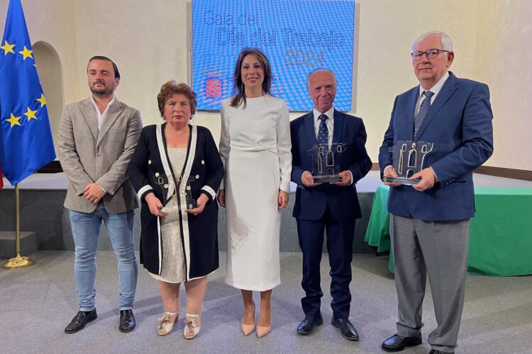 Ronda reconoce en el Día del Trabajo a Leocadio Corbacho, Carmen Durán, Francisco Suárez y a Juan Aguilera