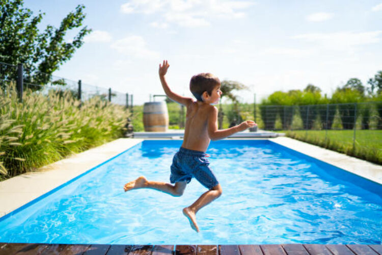 La Junta deja en manos de los ayuntamientos decidir sobre el llenado de piscinas privadas