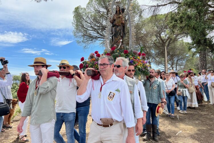 La Virgen de la Cabeza vuelve un año más a su ermita