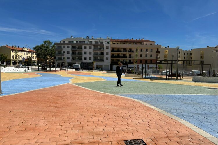 Abren al público la nueva zona recreativa y de ocio de la avenida de Málaga