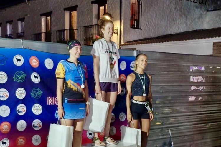 Isabel Acevedo, del Club Harman, se impuso en la V Carrera Nocturna de Atajate