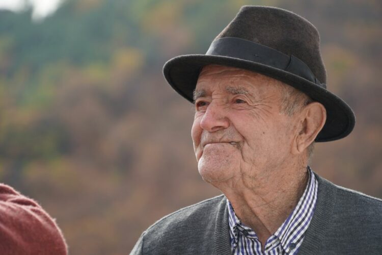 Publican un libro sobre Antonio ‘Rufina’, ‘El último campesino del Valle del Genal’