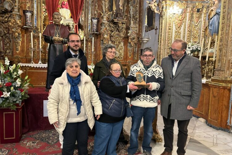 El colegio Sagrado Corazón entrega el I Galardón Spínola a la Fundación Asprodisis