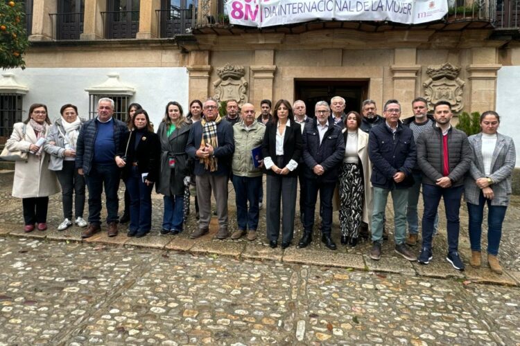Los alcaldes de la Serranía se unen para solicitar a la Junta celeridad en la reparación de la carretera Ronda-San Pedro