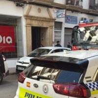 Fallece un hombre de 56 años de edad y con movilidad reducida en un incendio declarado en una vivienda de calle Cruz Verde