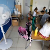 Los colegios andaluces podrán adelantar la salida de los alumnos cuando haga mucho calor