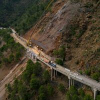 La Junta reconstruye el viaducto de la A-397 lo que supone un importante avance de cara a su reapertura