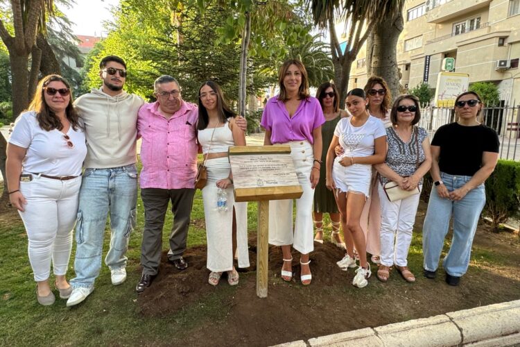 Homenaje a ‘María la del quiosco’ de la Alameda