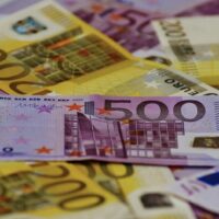 Cuando necesitas una ayuda económica, tener opciones marca la diferencia