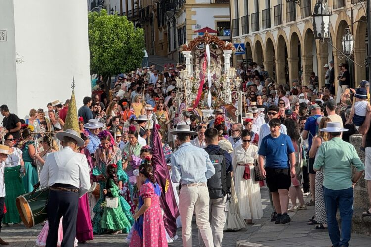 La Hermandad del Rocío de Ronda inicia el camino hacia la aldea de la Blanca Paloma