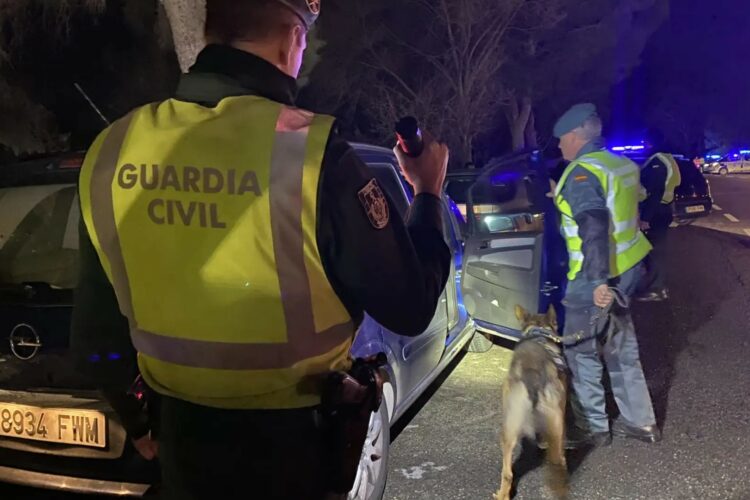 Un joven resulta herido tras ser arroyado por un turismo durante una reyerta en Arriate