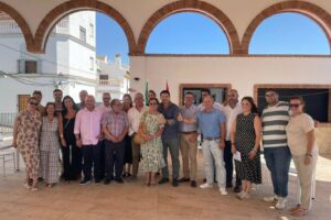 Cargos del PP y alcaldes de la comarca han arropado a Guillermo Becerra.
