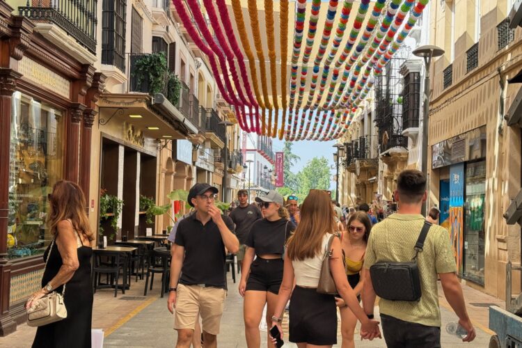 Abren el plazo para que bares y restaurantes soliciten las barras para la Feria del Centro