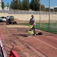 El Ayuntamiento renueva las pistas de atletismo de la ciudad deportiva con una inversión de 480.000 euros